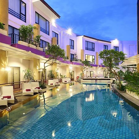 Kuta Central Park Hotel Екстер'єр фото