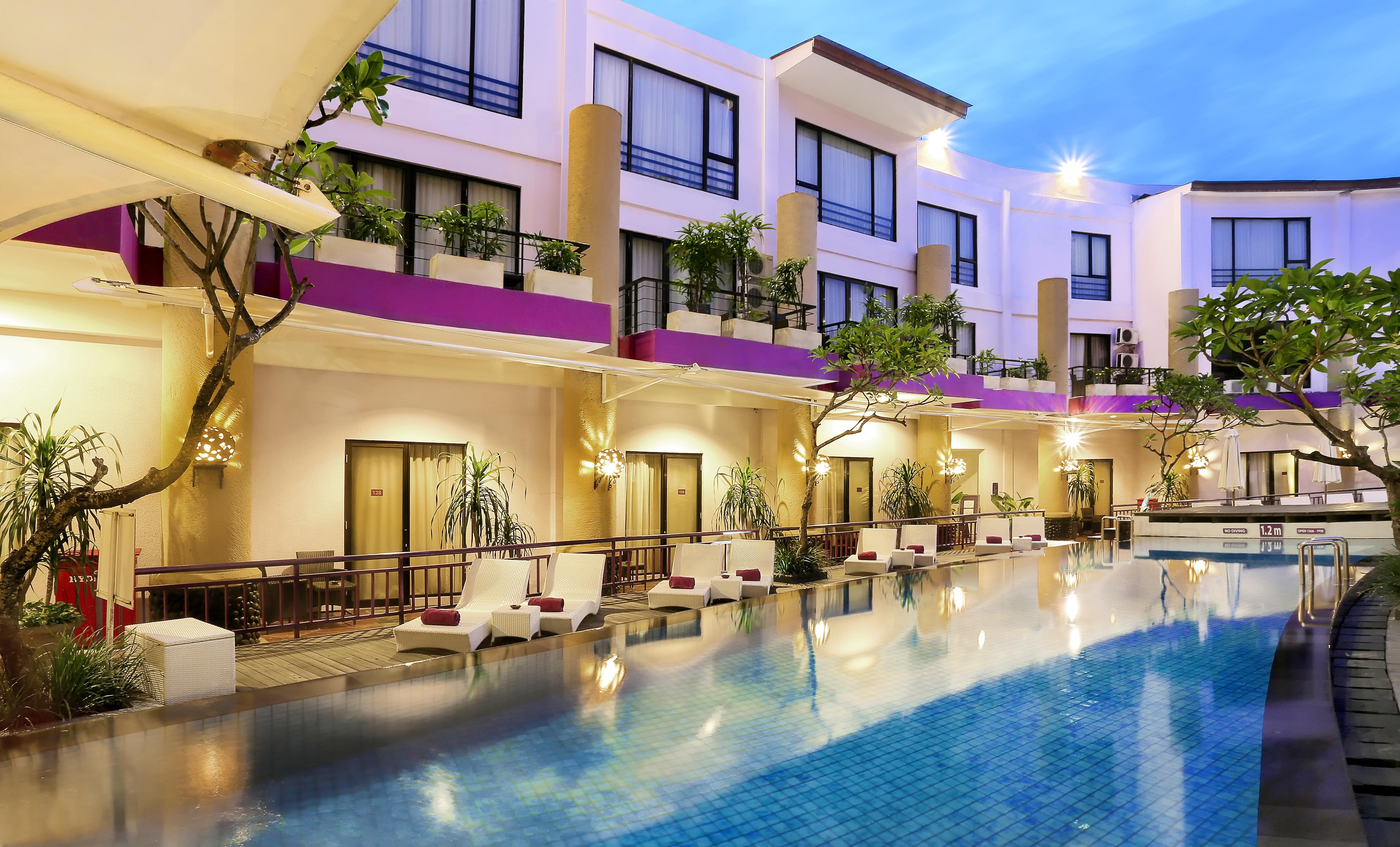 Kuta Central Park Hotel Екстер'єр фото