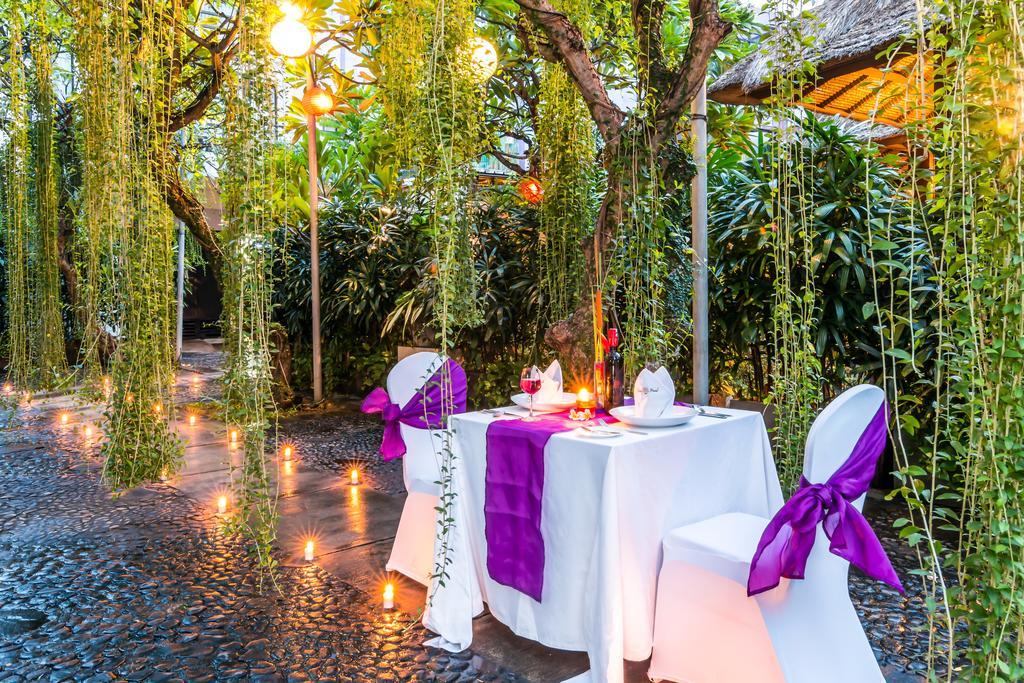 Kuta Central Park Hotel Екстер'єр фото