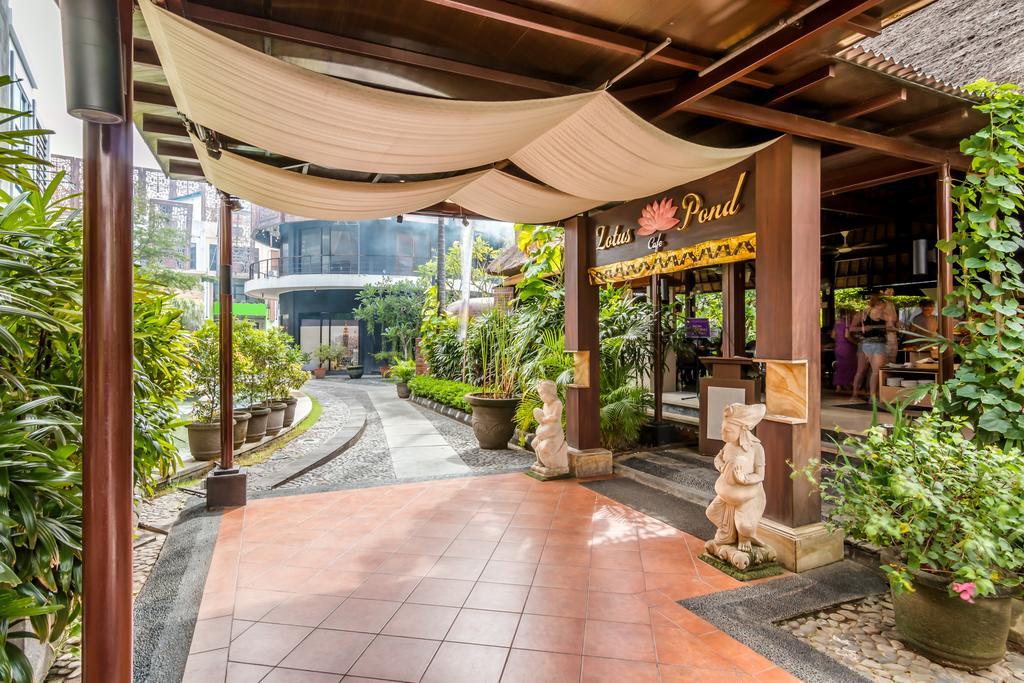Kuta Central Park Hotel Екстер'єр фото