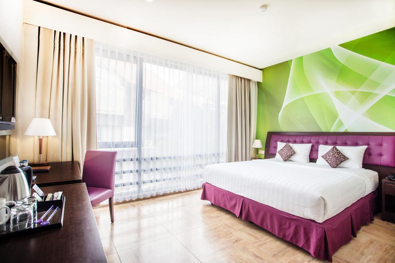 Kuta Central Park Hotel Екстер'єр фото
