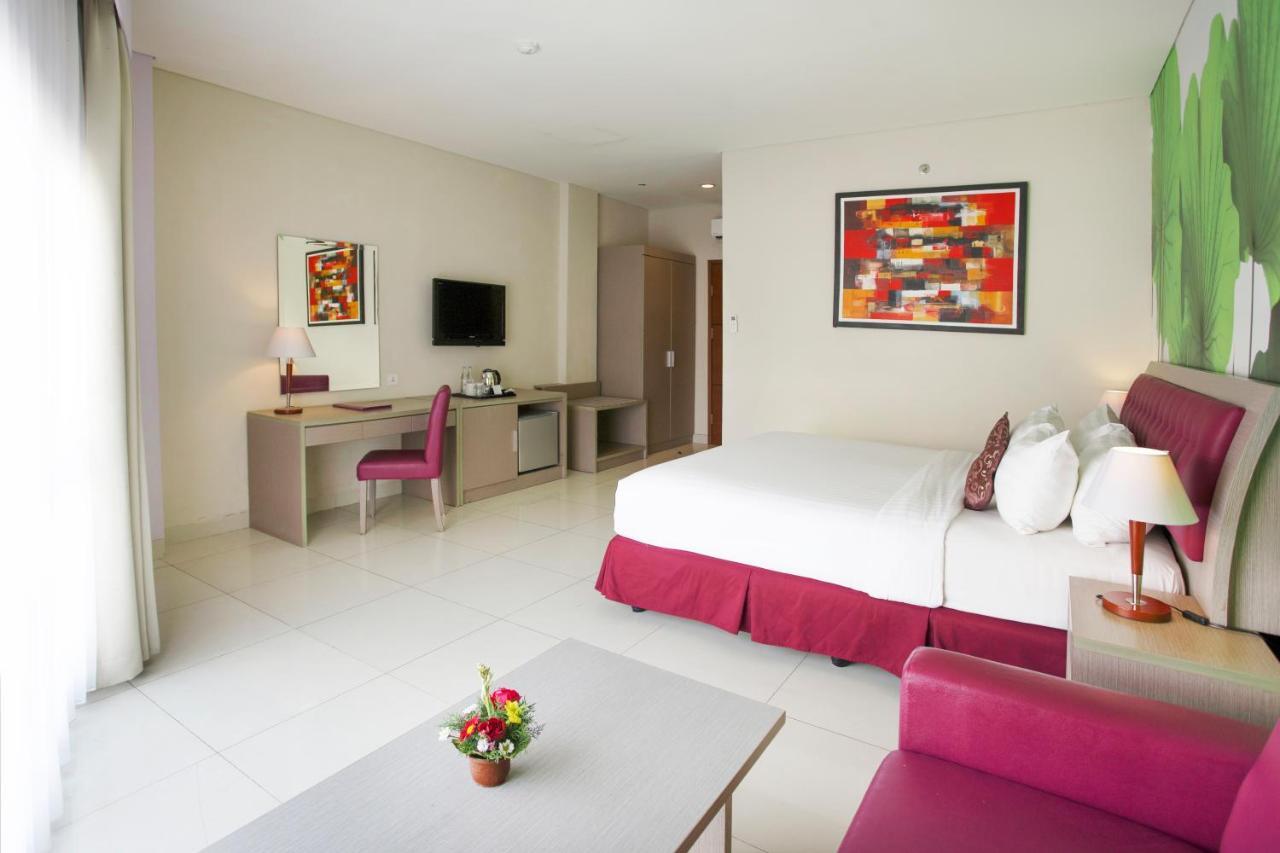 Kuta Central Park Hotel Екстер'єр фото