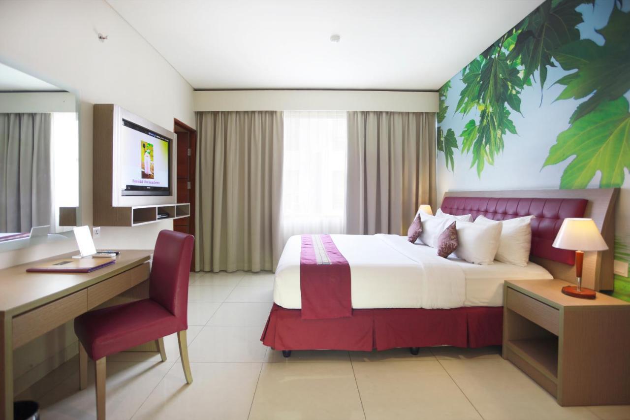 Kuta Central Park Hotel Екстер'єр фото
